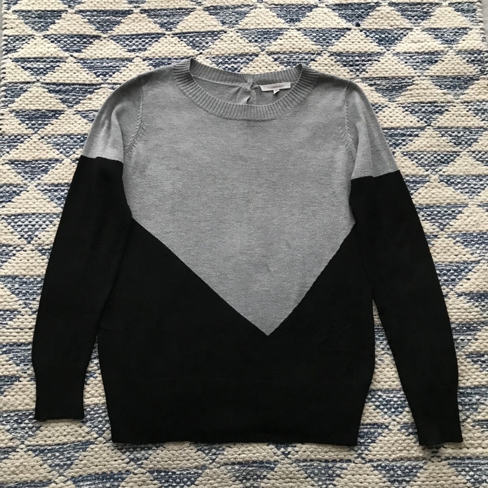 41Hawthorn Gray Black Crew Sweater Back Buttons Color Block XS